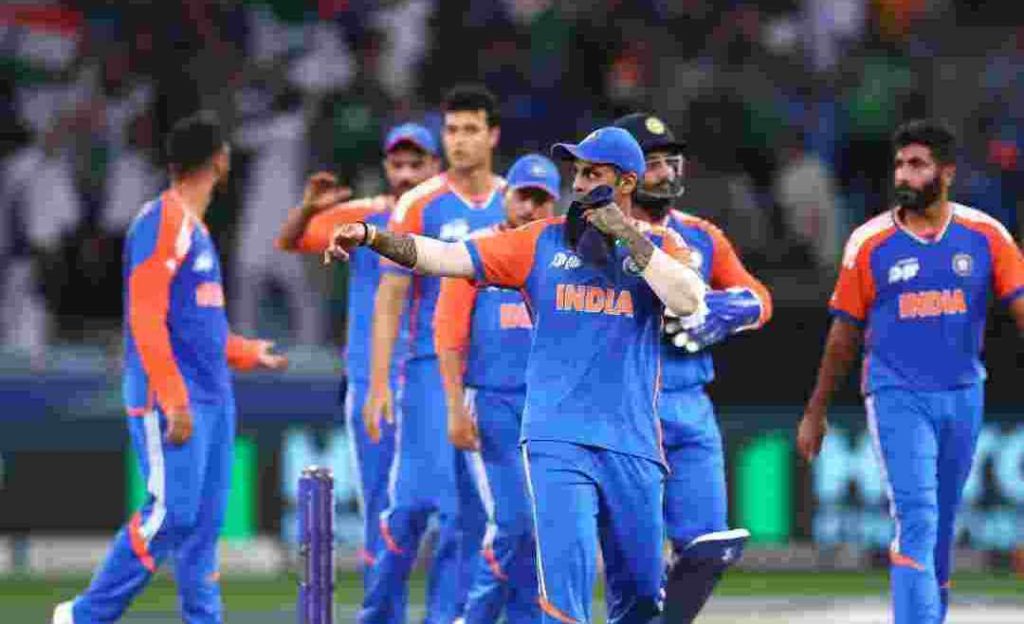 ​ന്യൂസിലൻഡിനെ തകർത്ത് ഇന്ത്യ ലോകകിരീടത്തിൽ; സഞ്ജുവിനും ബൗളർമാർക്കും മിന്നും ജയം